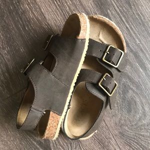 Children’s Place sandals size 13